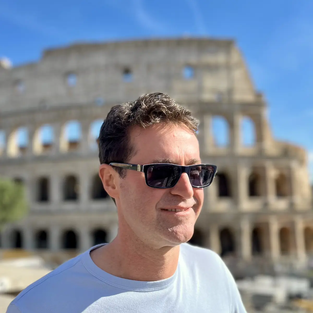 Discover Italy's hidden gems with Adam Clark in English